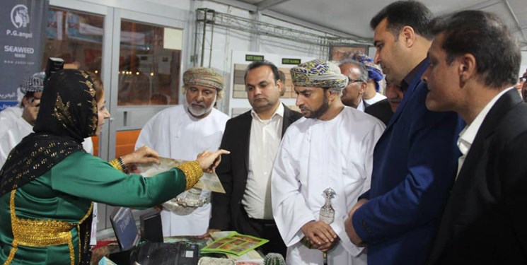 افتتاحیه سومین نمایشگاه توانمندی های تولیدی صادراتی هرمزگان با حضور استاندار مسندم-عمان