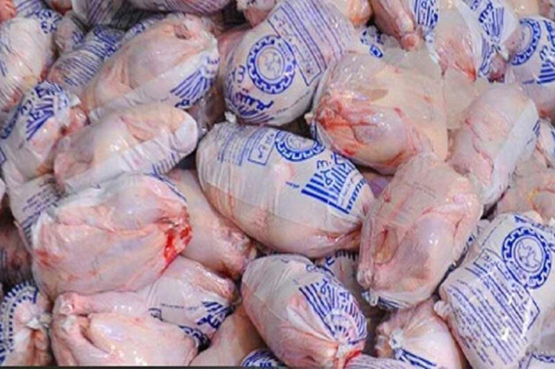 توزیع ۲۹ تن مرغ منجمد در ۱۰ محله بندرعباس با قیمت مصوب