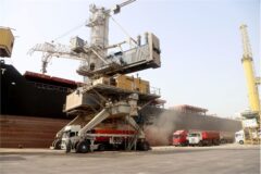 تخلیه ۱۲۱ هزار و ۵۰۰ تن گندم در بزرگترین بندر تجاری ایران