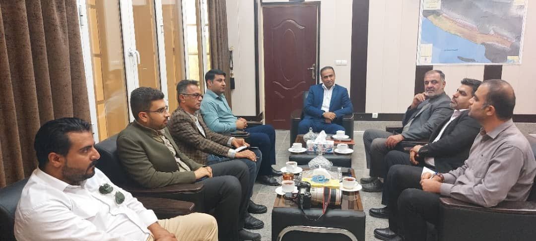 نیازمند نقد سالم و سازنده هستیم