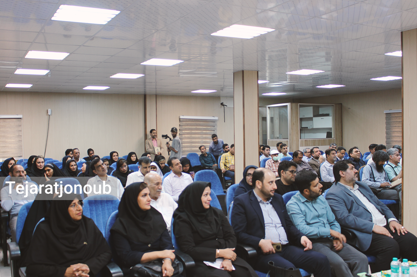 آیین تکریم و معارفه مدیرکل کتابخانه‌های عمومی استان هرمزگان برگزار شد
