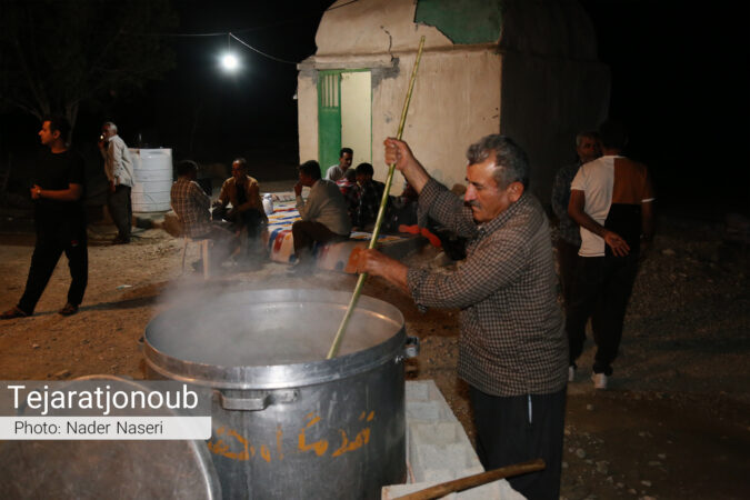 پخت نذری به مناسبت عید سعید فطر در روستای سیاهو