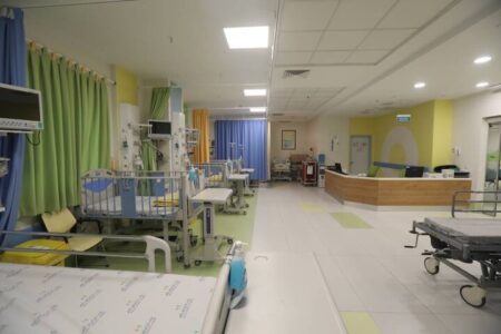 ترک فعل در تهران علت تاخیر افتتاح بزرگترین بیمارستان جنوب‌شرق کشور است