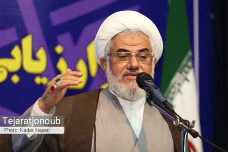 هم‌اندیشی گروه‌های سیاسی و قومیت‌ها ضامن پیروزی انقلاب است