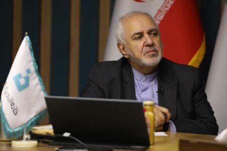 سیاست خارجی یکی از مسائل اصلی کشور است که باید به آن توجه جدی شود