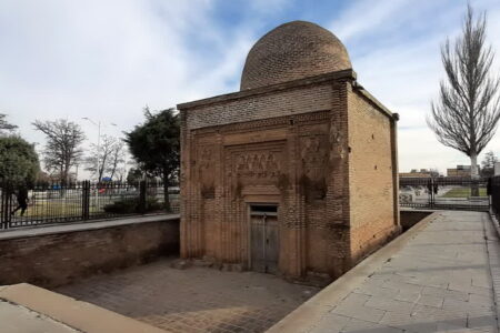 آغاز پروژه ساماندهی و مناسب‌سازی فضای پیرامونی بقعه پیر تاکستان