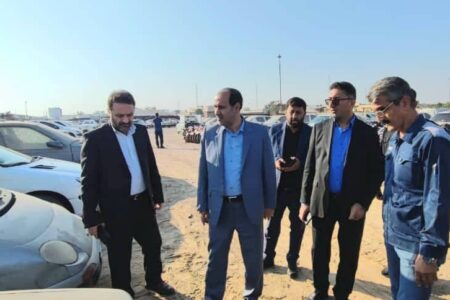 بازدید مسئول قضایی و تاکید بر تسریع در تعیین تکلیف خودروهای توقیفی در پارکینگ بندرعباس