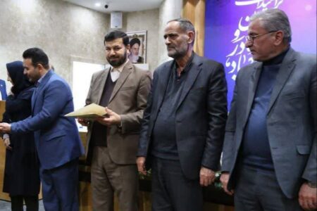 حمایت از دولت به نوعی پشتیبانی از ارکان نظام است