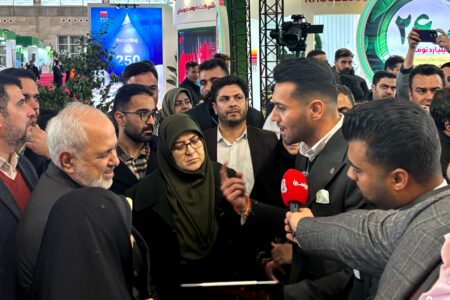 استقبال مسئولان عالی رتبه کشور از غرفه جامُش