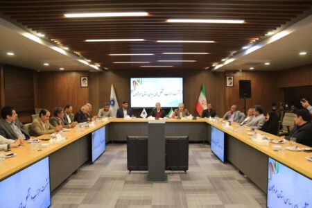 استاندار هرمزگان: کارکرد احزاب نباید فقط محدود به زمان انتخابات باشد