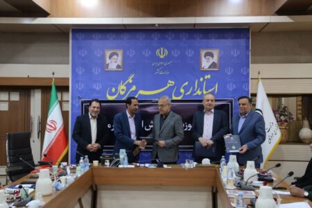 امضاء تفاهمنامه ۳۵۰ میلیارد تومانی برای احداث مجتمع‌های آموزشی در هرمزگان با مشارکت اتاق بازرگانی