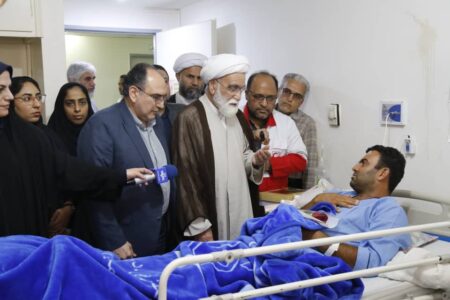 نماینده ولی‌فقیه در جمعیت هلال‌احمر به بندرعباس سفر کرد