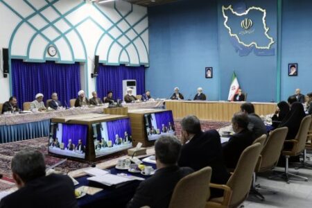 پیشنهاد پزشکیان درخصوص برخی تصمیمات فرهنگی: بر اساس نظر اکثر مردم باشد تا جامعه آن را بپذیرد