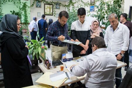 دریافت وجه برای تحویل کارنامه دانش‌آموزان تخلف است