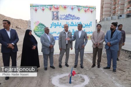 گامی مهم برای توسعه زیرساخت شهری؛ کلنگ بازگشایی خیابان شهید اسحق دارا در بندرعباس به زمین خورد +فیلم
