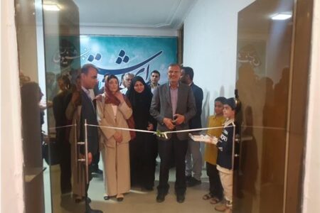 آغاز به کار نمایشگاه خوشنویسی «برای از تو نوشتن» در بندرعباس