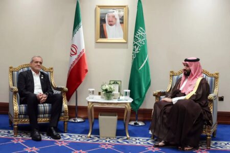 رئیس‌جمهور پزشکیان: عربستان می‌تواند نقش مهمی در مسیر وحدت کشورهای اسلامی ایفا کند