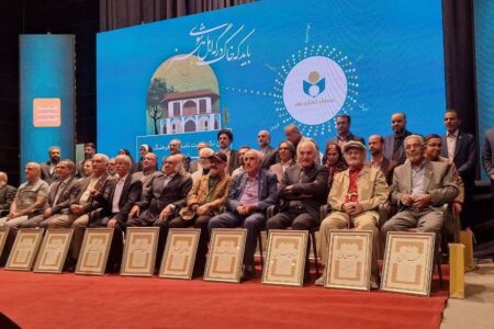 قزوین، پایتخت طنز ایران؛ تجلیل از ۲۵ چهره برجسته فرهنگی و هنری استان در آیینی ویژه