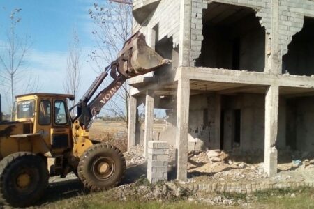 ساخت‌و سازهای غیرمجاز در استان مرکزی زیر تیغ قانون قرار دارد