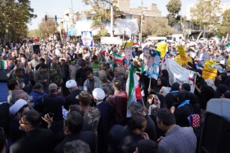 فریاد استکبارستیزی در یوم‌الله ۱۳ آبان در قزوین طنین انداز شد