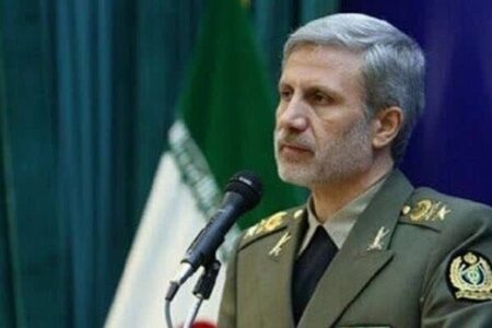 فرمانده کل ارتش: تا آخرین قطره خون از عزت و شرف ایران اسلامی پاسداری می‌کنیم