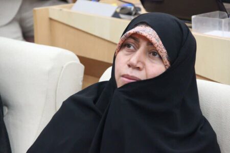 ایران در مقابل تهدیدات اقتصادی و نظامی تسلیم نمی‌شود