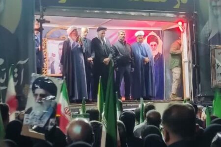 حضور مردم در صحنه، نماد ایستادگی ملت ایران است