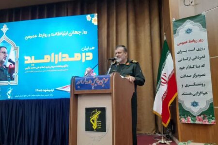 دشمن می کوشد ناکامی های میدان نبرد را در رسانه جبران کند