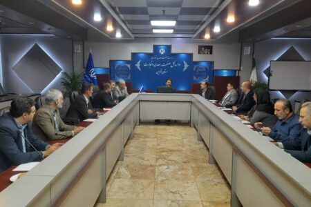 تقدیر از فعالان اقتصادی قزوین در روز ملی صنعت و معدن