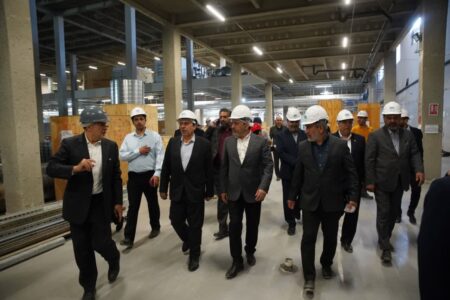 گامی بلند برای خودکفایی دارویی؛ بازدید معاون وزیر کشور از پروژه بزرگ تولید داروهای ضدسرطان در قزوین