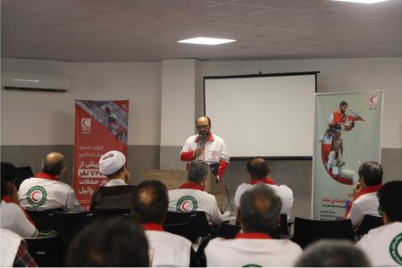 هلال‌احمر؛ پناه بی‌ادعای روزهای سخت / تجلیل از کارکنان جمعیت هلال‌احمر هرمزگان