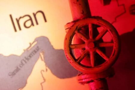 پیش‌بینی موسسه مالی آمریکایی از رشد اقتصادی جهان و قیمت نفت در بحبوحه جنگ ایران
