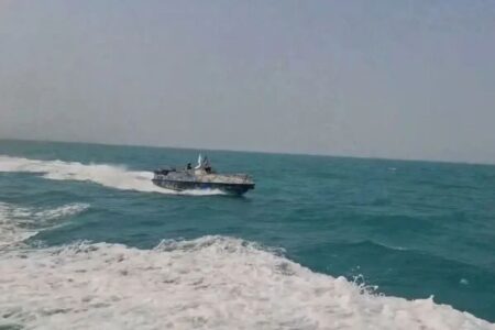 ۴ شناور صیادی متخلف در آب‌های بوشهر توقیف شدند