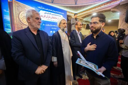 تجلیل از ۹۰۰ حافظ قرآن در قزوین / برگزاری بیست‌ودومین همایش تقدیر از برگزیدگان آزمون‌های قرآنی
