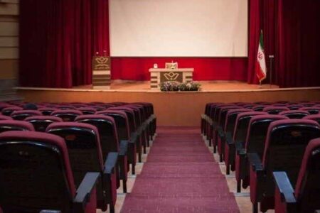 قرارداد تکمیل آمفی‌تئاتر خانه فرهنگ شال منعقد شد / بهره‌برداری در هفته دولت پس از ۱۰ سال انتظار