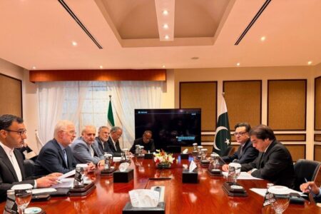 وزیر کشور: اتصال ریلی ایران و پاکستان یک تحول راهبردی در منطقه خواهد بود