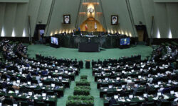 پیگیری طرحهای دوفوریتی درباره آمریکا، تنگه هرمز و خروج از NPT در خانه ملت