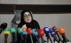 سخنگوی دولت از هرمزگان: دولت کنار مردم ایستاده است؛ برنامهای برای افزایش قیمت بنزین نداریم