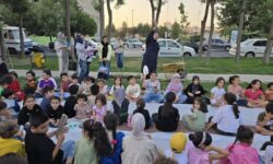 پیوند هنر و طبیعت در محمدیه؛ کارگاه نقاشی دانشآموزان در پارک شاهد برگزار شد