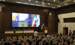 دبیر اتاق بازرگانی هرمزگان تکریم شد؛ پیام رضایی راهی منطقه آزاد قشم شد