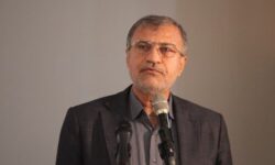 مرادی: خبرنگار میتواند وزیر و رئیسجمهور را تغییر دهد/ مشکلات بیمهای خبرنگاران را از دو وزیر پیگیری میکنم
