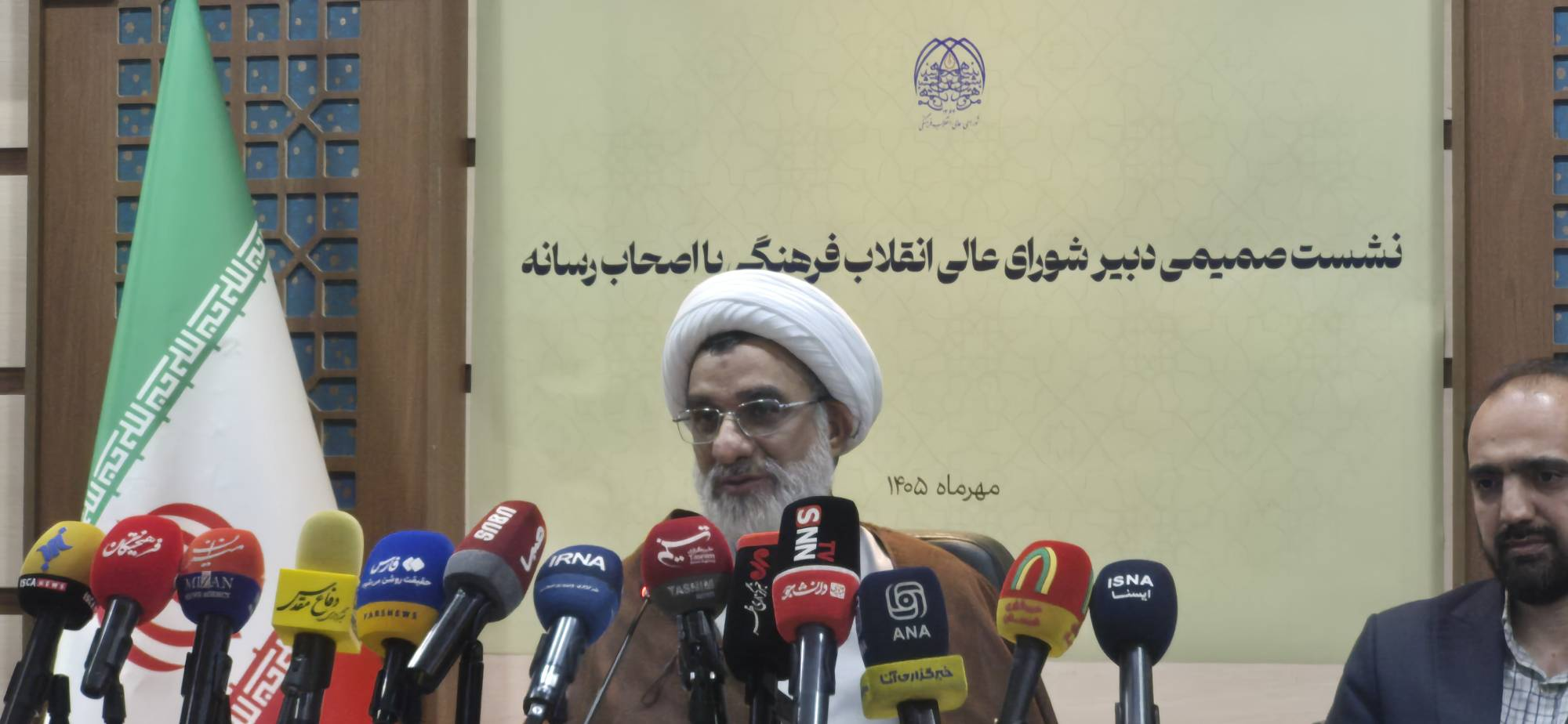 مصوبات شورای عالی انقلاب فرهنگی باید با ظرفیت اجرایی دستگاهها متناسب باشد