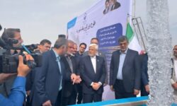 عارف: انتقال آب از دریای عمان از پروژه‌های مهم و در دست اقدام است