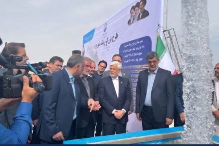 عارف: انتقال آب از دریای عمان از پروژه‌های مهم و در دست اقدام است